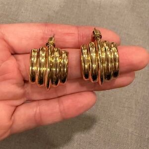 NWOT Mango Crescent Shaped Half Hoop Earrings in GOLD